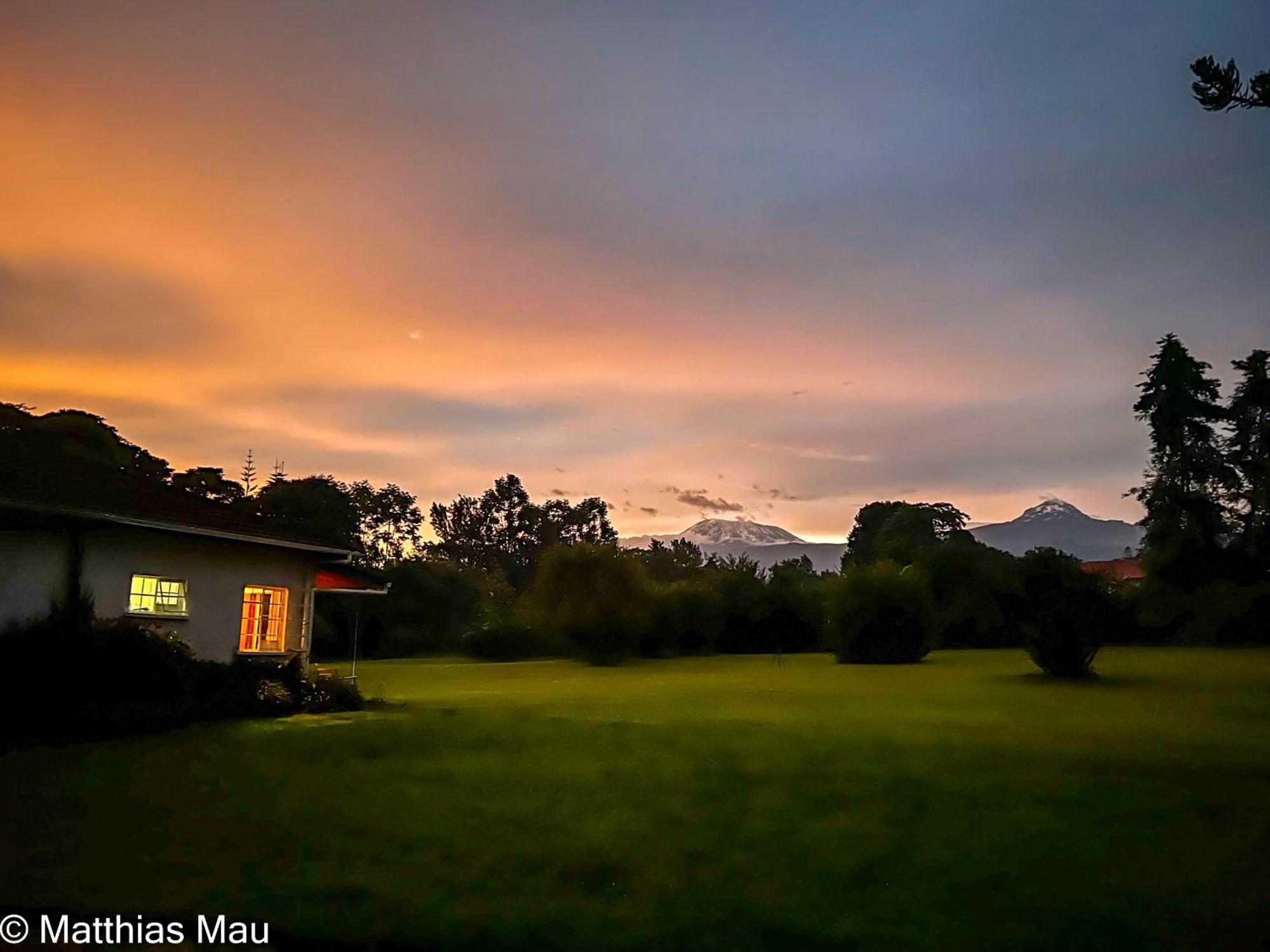 Marangu Hotel ภายนอก รูปภาพ